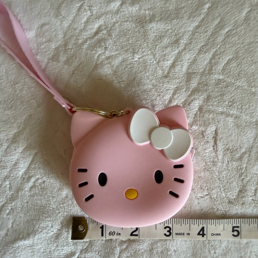 Hello Kitty Pink coin & Keychain Holder - Picture 5 of 5